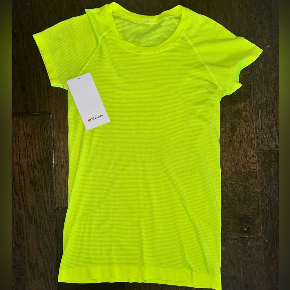 Lululemon Swiftly Tech Highlighter Yellow Size 6 - image 1